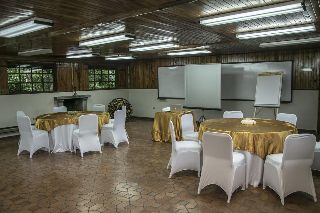 Hotel Chalet Tirol Heredia Extérieur photo