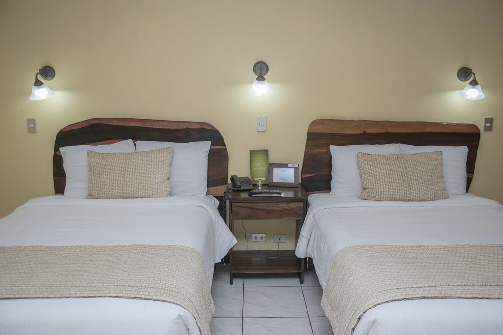 Hotel Chalet Tirol Heredia Chambre photo