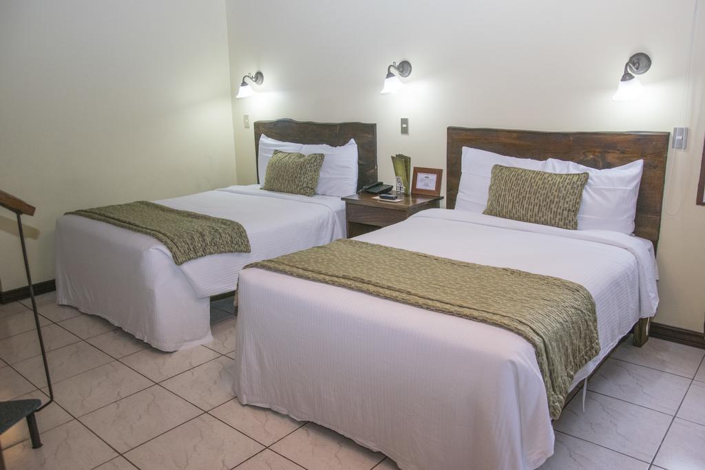 Hotel Chalet Tirol Heredia Chambre photo